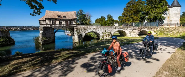 Vernon et son vieux moulin à colombage