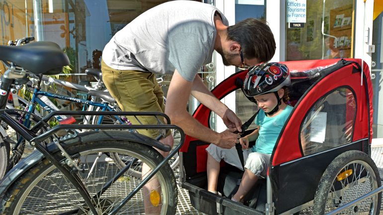 Le casque à vélo pour enfants bientôt obligatoire - sécurité et prévention  routière avec Zérotracas.com de MMA