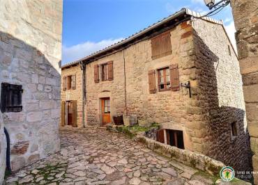 Gîte Les Ruches au coeur du village de caractère