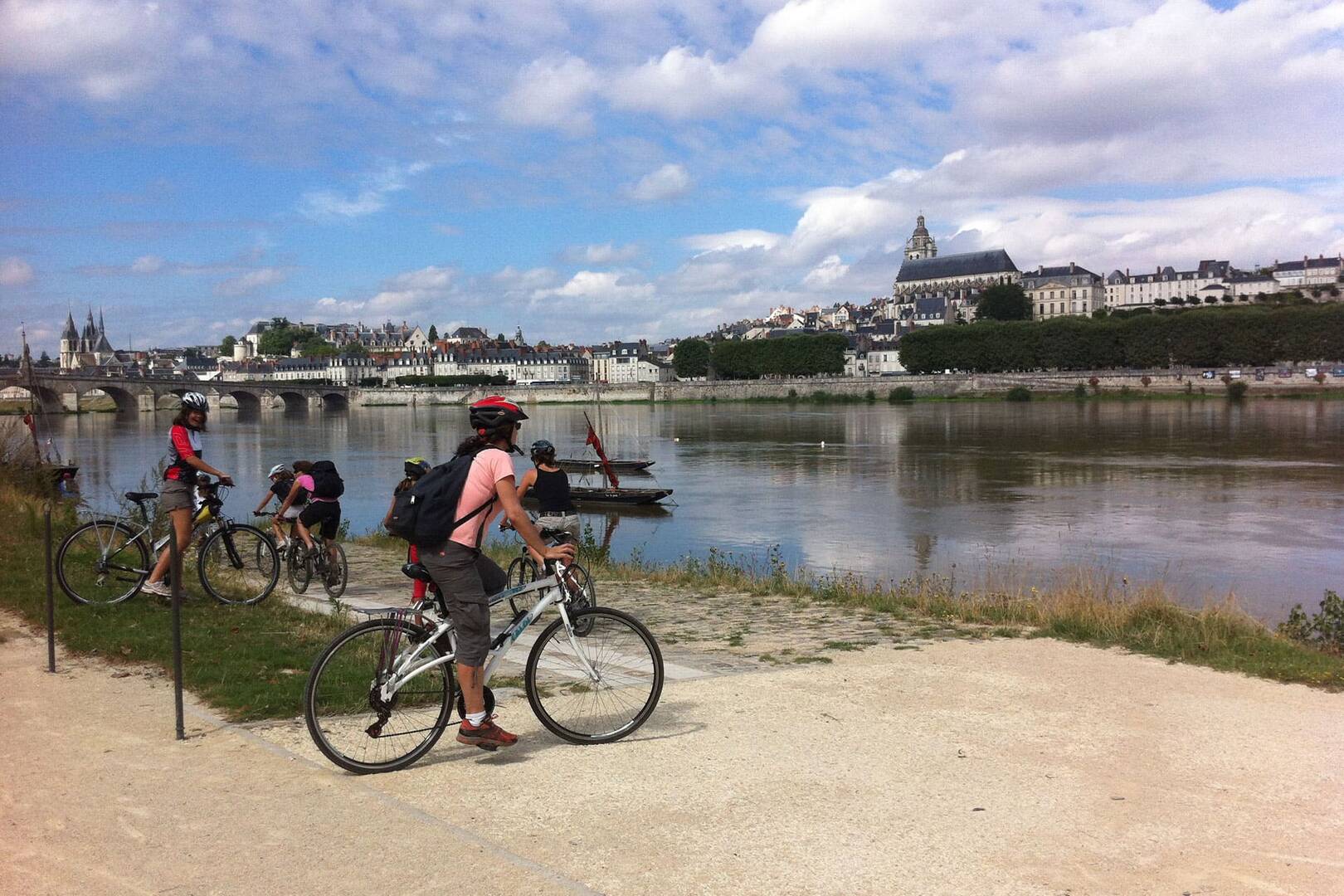 Loire a velo nantes best sale saint brevin