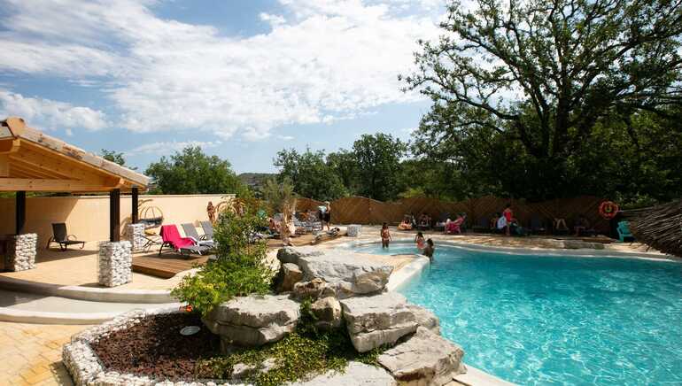 camping les vans avec piscine