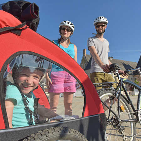 Aller à l'école à vélo : c'est facile avec selle enfant sur cadre vélo