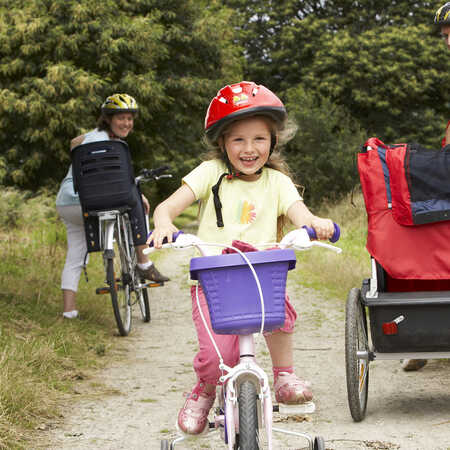 Quel âge minimum pour un bébé ou un enfant sur un vélo ? - Oklö - biclou  pratique