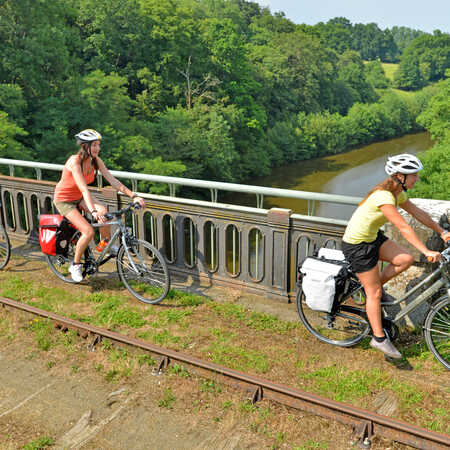 Parcours v lo sur d anciennes voies ferr es